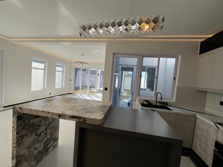 4 Bedroom Property for Sale in Sandown Western Cape